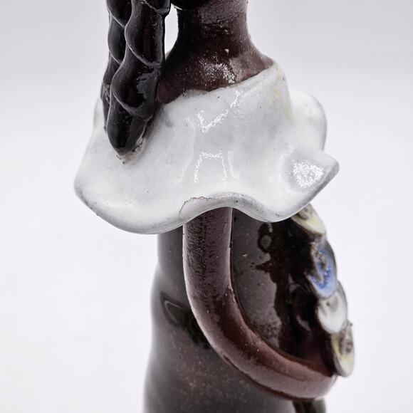 Vintage Hand-Crafted Faceless Woman with Flowers Ceramic Figurine Artisan Glazed - Picture 6 of 10